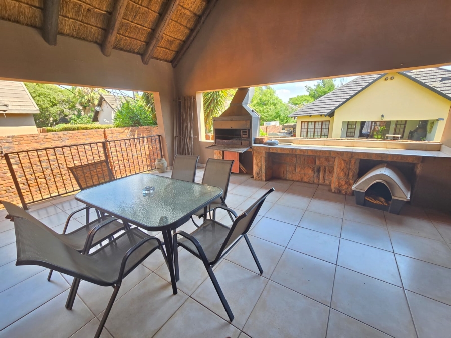 To Let 3 Bedroom Property for Rent in Melodie North West